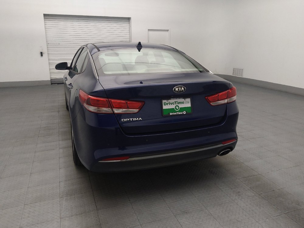 Used 2018 Kia Optima LX w/ 17" Alloy Wheels Package FWD image 6