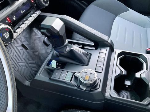 Used 2024 Toyota Tacoma TRD Off-Road image 16