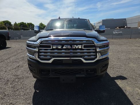 Used 2025 RAM 2500 Limited AWD/4WD image 13