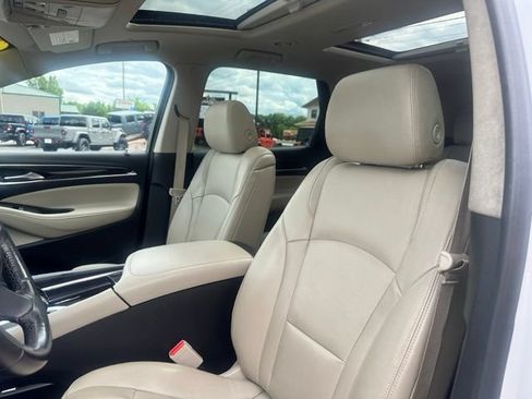 Used 2020 Buick Enclave Premium w/ Sun and Sites Package AWD/4WD image 29