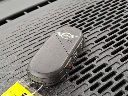 Certified 2025 MINI Cooper S image 25