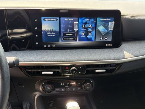 Used 2026 Nissan Kicks SV FWD image 21