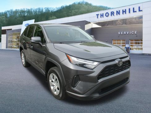 Used 2023 Toyota RAV4 LE AWD/4WD image 1