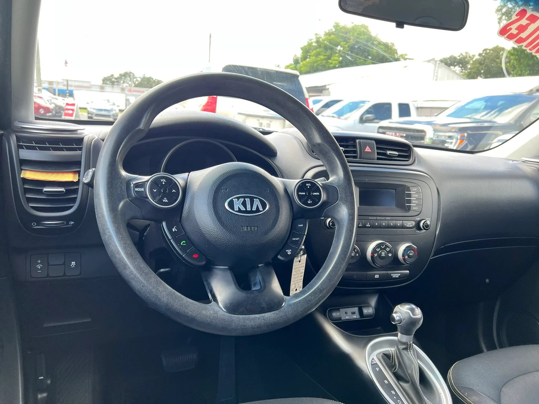 Used 2014 Kia Soul + FWD image 13