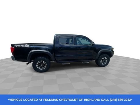 Used 2019 Toyota Tacoma TRD Off-Road AWD/4WD image 10