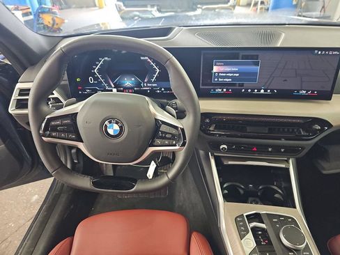 Used 2025 BMW 330i xDrive Sedan w/ Premium Package AWD/4WD image 17