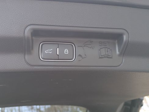 Certified 2024 Ford Explorer ST-Line w/ Class IV Trailer Tow Package image 34