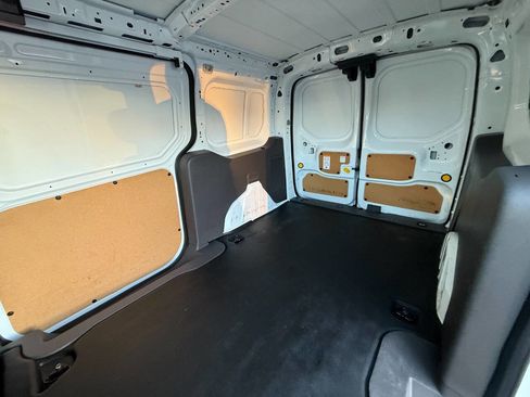 Used 2020 Ford Transit Connect XL image 30