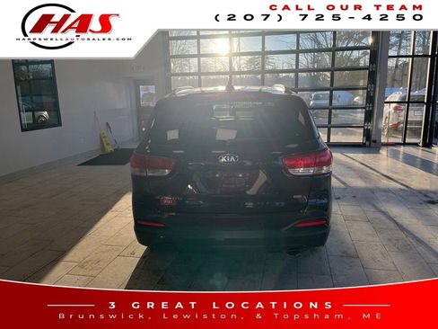 Used 2016 Kia Sorento LX w/ LX Convenience Package image 5