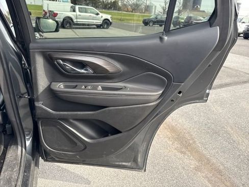 Used 2020 GMC Terrain SLT image 16