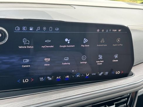 New 2025 Chevrolet Suburban Premier image 24