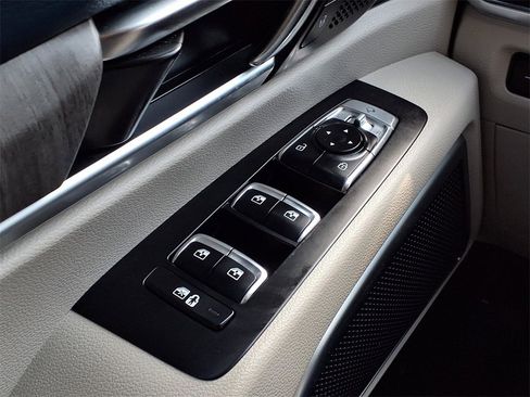 Used 2024 Kia Telluride SX image 19