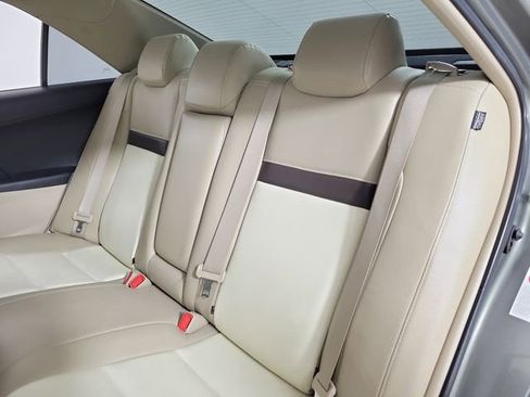 Used 2012 Toyota Camry LE FWD image 13