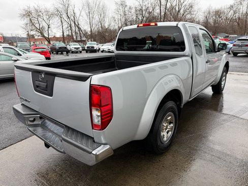 Used 2014 Nissan Frontier S w/ S Preferred Package image 4
