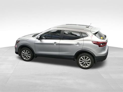 Used 2022 Nissan Rogue Sport SV w/ Technology Package FWD image 20