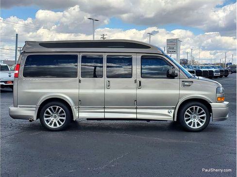 Used 2021 GMC Savana 2500 RWD image 12