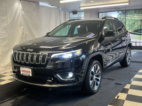 Used 2022 Jeep Cherokee Limited w/ Elite Package AWD/4WD image 3