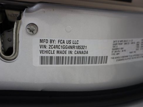 Used 2022 Chrysler Pacifica Limited image 47