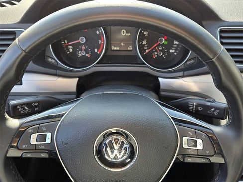 Used 2019 Volkswagen Passat 2.0T Wolfsburg w/ Wheels & Sunroof Package image 26