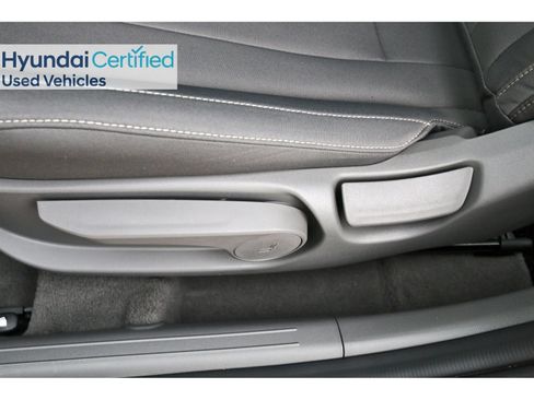 Certified 2025 Hyundai Elantra Sport FWD image 30