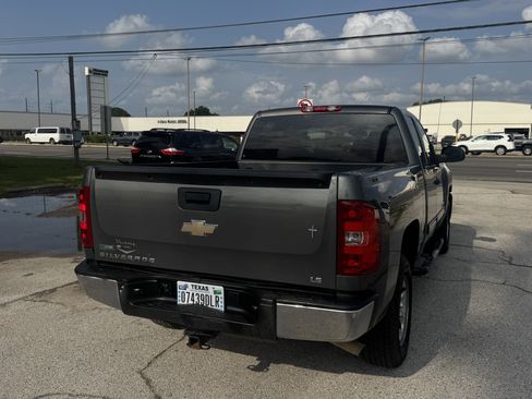Used 2011 Chevrolet Silverado 1500 LS RWD image 4