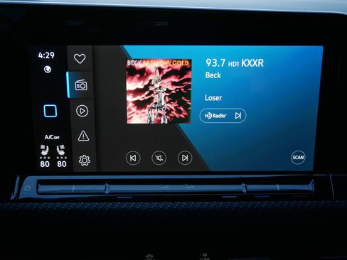 Used 2024 Volkswagen Golf R image 22