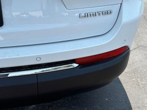 New 2025 Jeep Grand Cherokee L Limited image 11