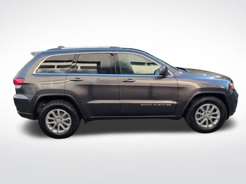 Used 2021 Jeep Grand Cherokee Laredo image 6
