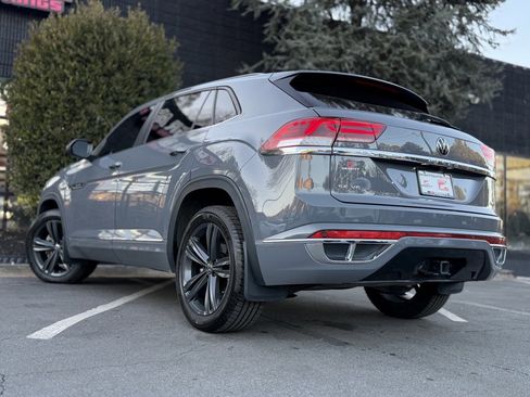 Used 2020 Volkswagen Atlas Cross Sport SE image 20