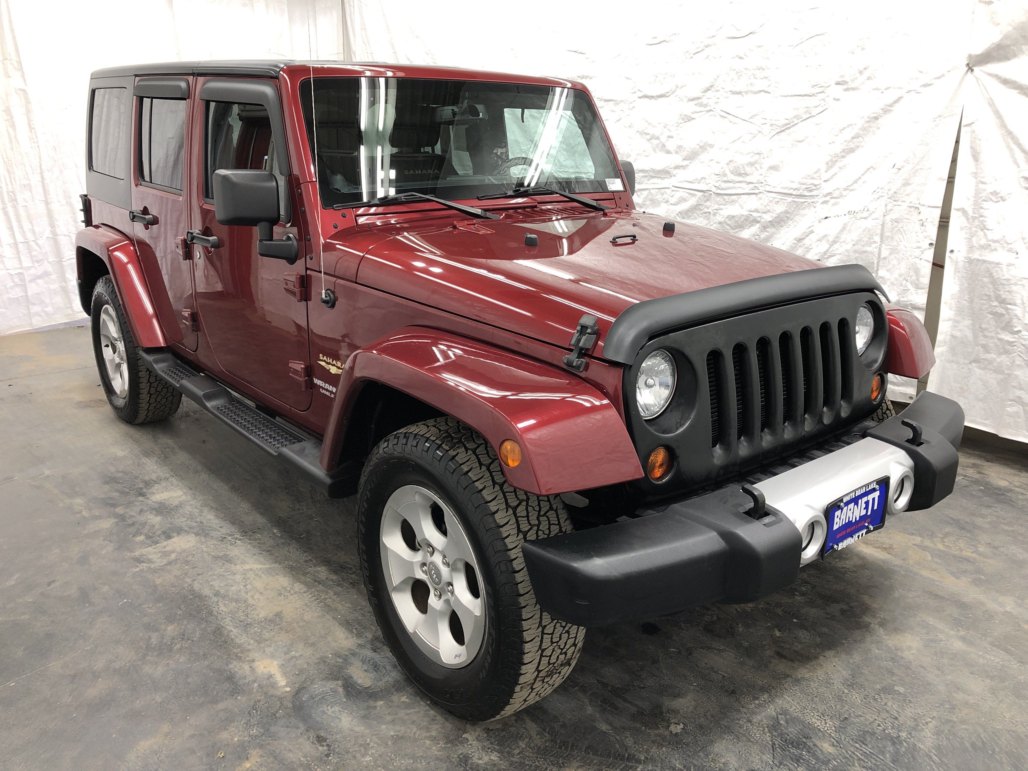 Used 2013 Jeep Wrangler Unlimited Sahara AWD/4WD image 2