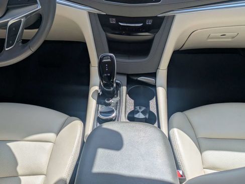 Used 2022 Cadillac XT5 Premium Luxury w/ Technology Package FWD image 20