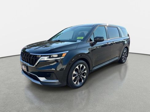 Used 2024 Kia Carnival EX FWD image 8