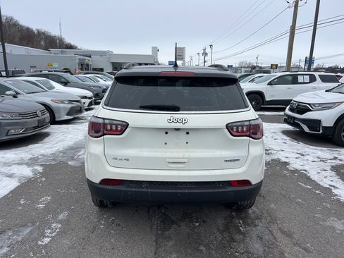 Used 2018 Jeep Compass Latitude w/ Popular Equipment Group image 4