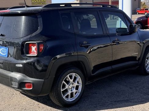 Used 2019 Jeep Renegade Latitude w/ Popular Equipment Group image 1