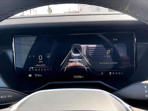 Used 2025 GMC Acadia Elevation image 20