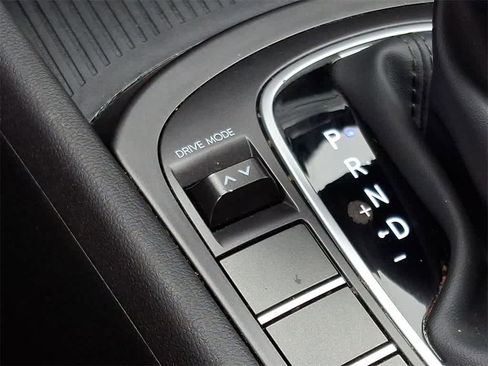 Used 2025 Hyundai Kona SEL image 24