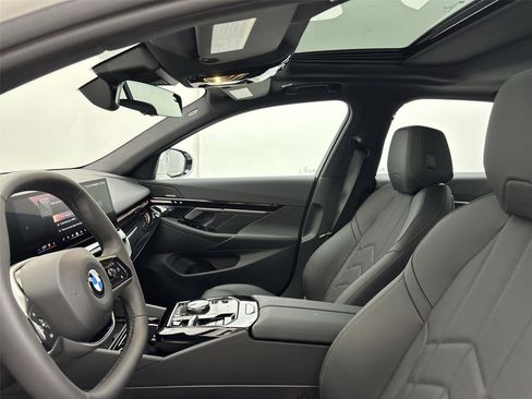 New 2026 BMW 530i xDrive w/ Convenience Package image 24