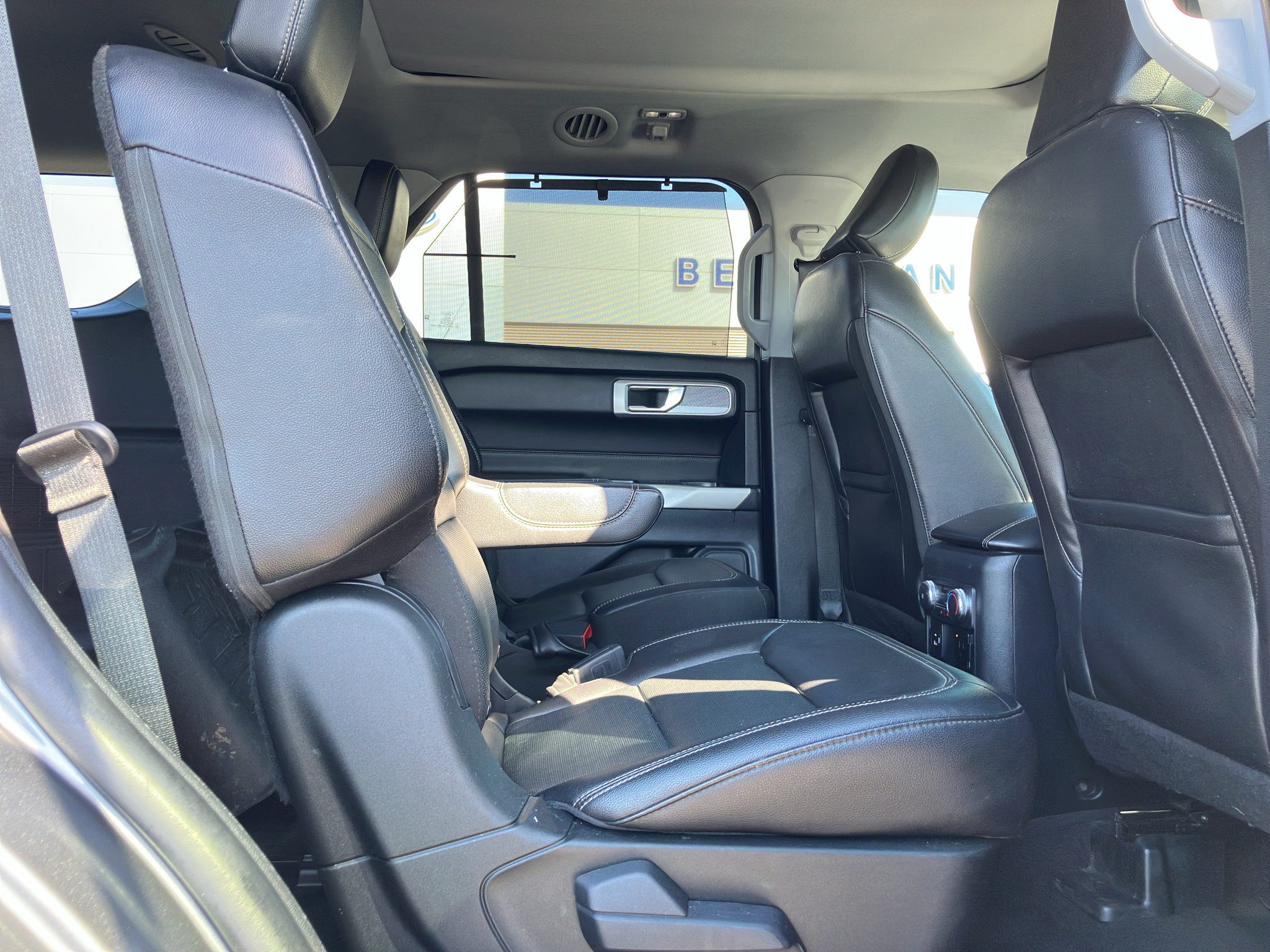 Used 2021 Ford Explorer Limited w/ Equipment Group 301A RWD image 34