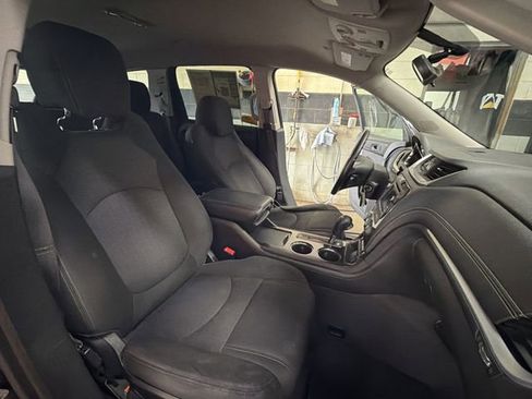Used 2015 Chevrolet Traverse LT w/ Style and Technology Package AWD/4WD image 25