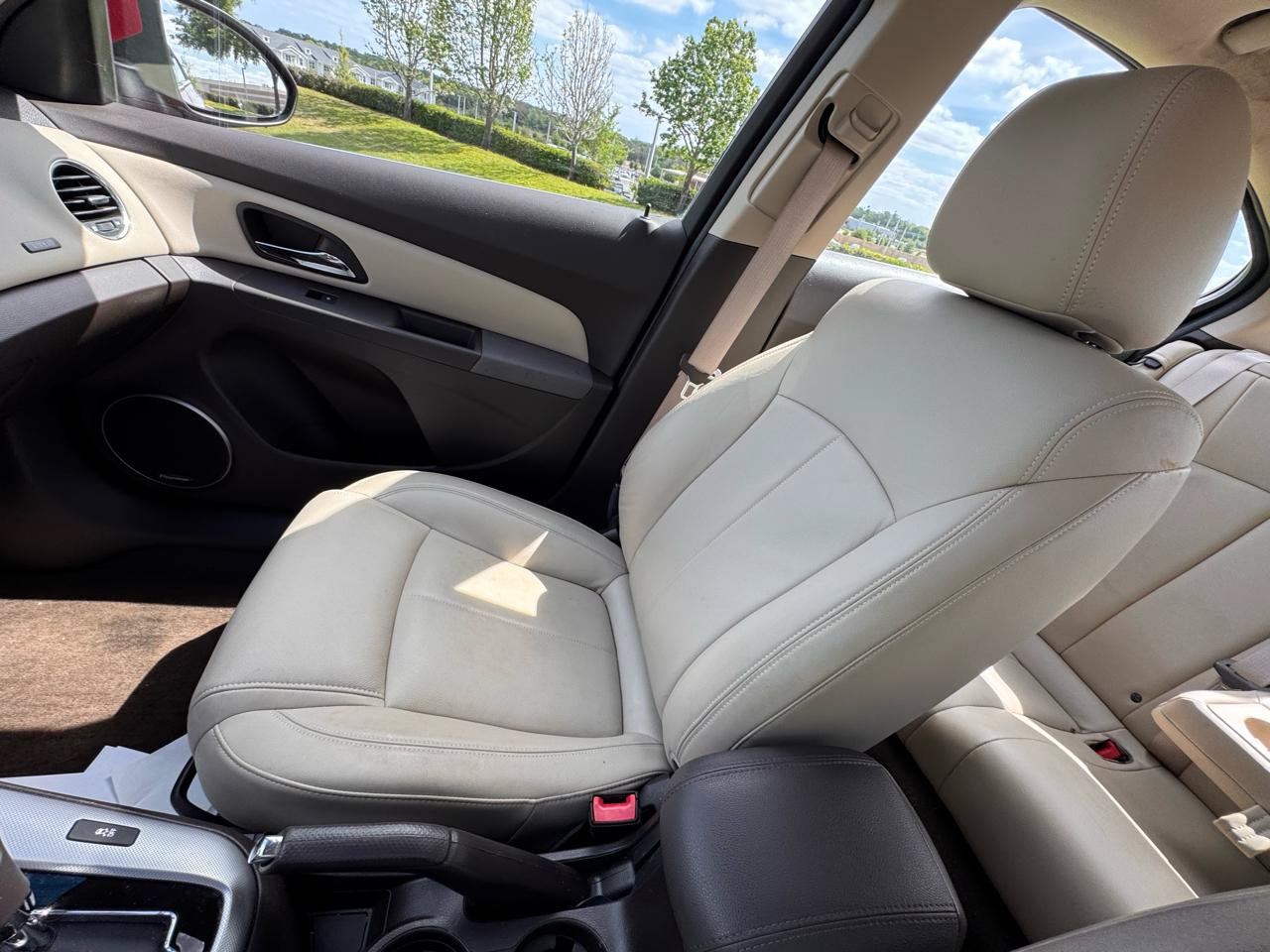 Used 2011 Chevrolet Cruze LTZ w/ RS Package FWD image 27