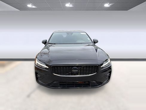 Certified 2023 Volvo S60 B5 Plus AWD/4WD image 6