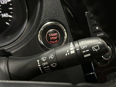 Used 2020 Nissan Rogue SL AWD/4WD image 35
