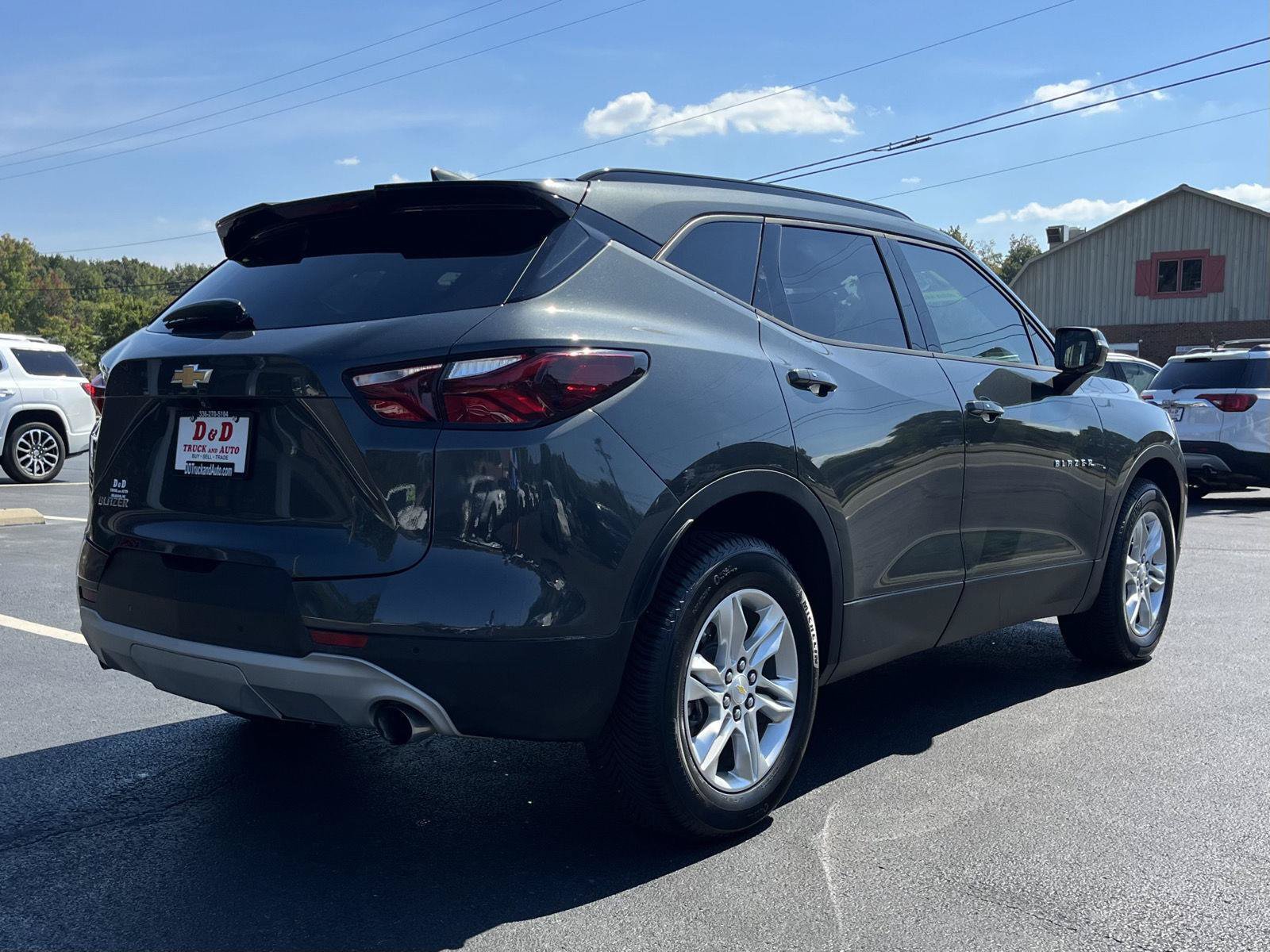 Used 2020 Chevrolet Blazer LT FWD image 2