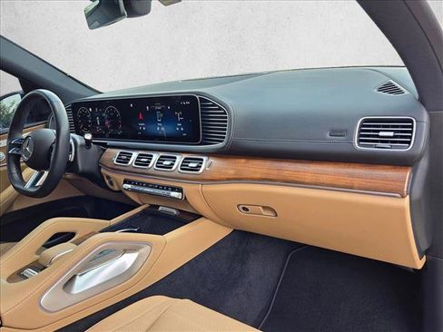 Used 2025 Mercedes-Benz GLS 450 4MATIC image 24