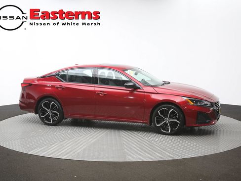 Used 2024 Nissan Altima 2.5 SR w/ SR Premium Package FWD image 46