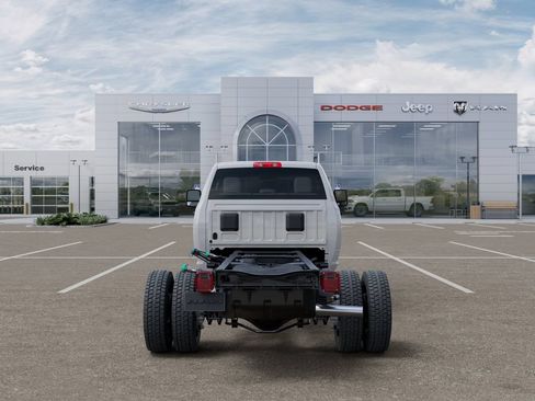 New 2025 RAM 4500 Tradesman AWD/4WD image 7