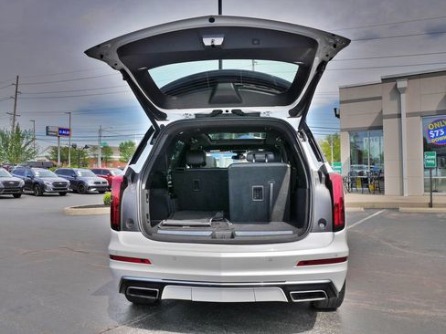Used 2023 Cadillac XT6 Luxury AWD/4WD image 16