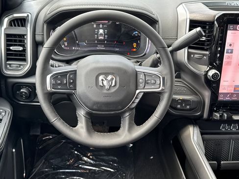 New 2026 RAM 2500 Laramie AWD/4WD image 13