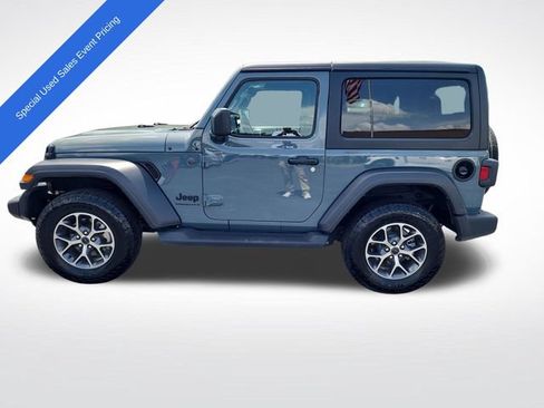 Used 2025 Jeep Wrangler Sport AWD/4WD image 6