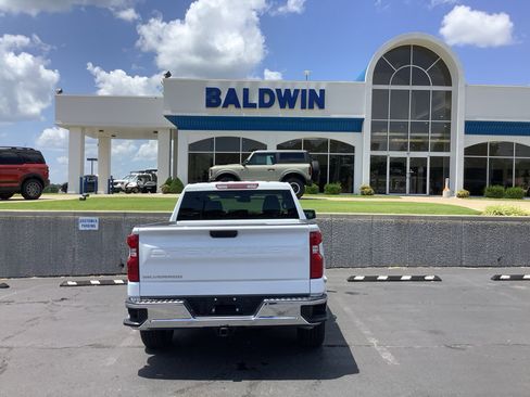 Used 2024 Chevrolet Silverado 1500 W/T w/ WT Value Package image 6